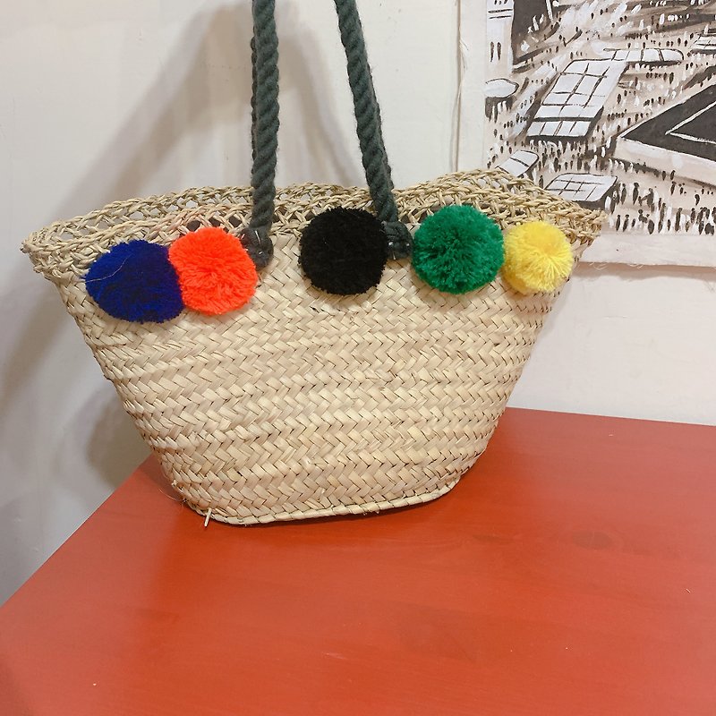 Shapely distribution of five colors in a basket with Moroccan date palm leaves - Handbags & Totes - Plants & Flowers Multicolor