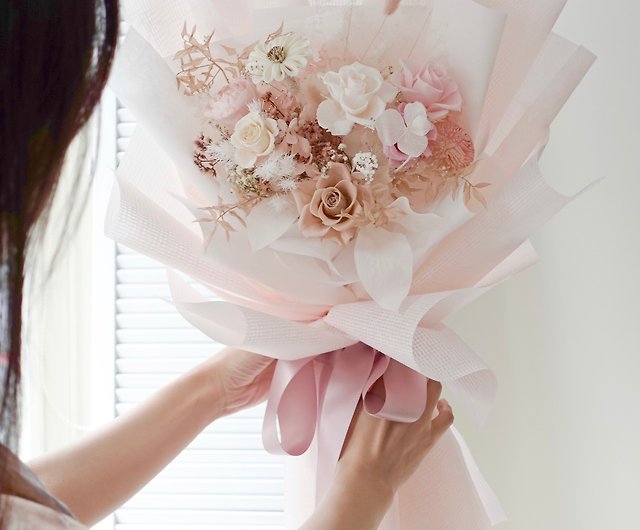 Pale Pink Dried Flower Bouquet 