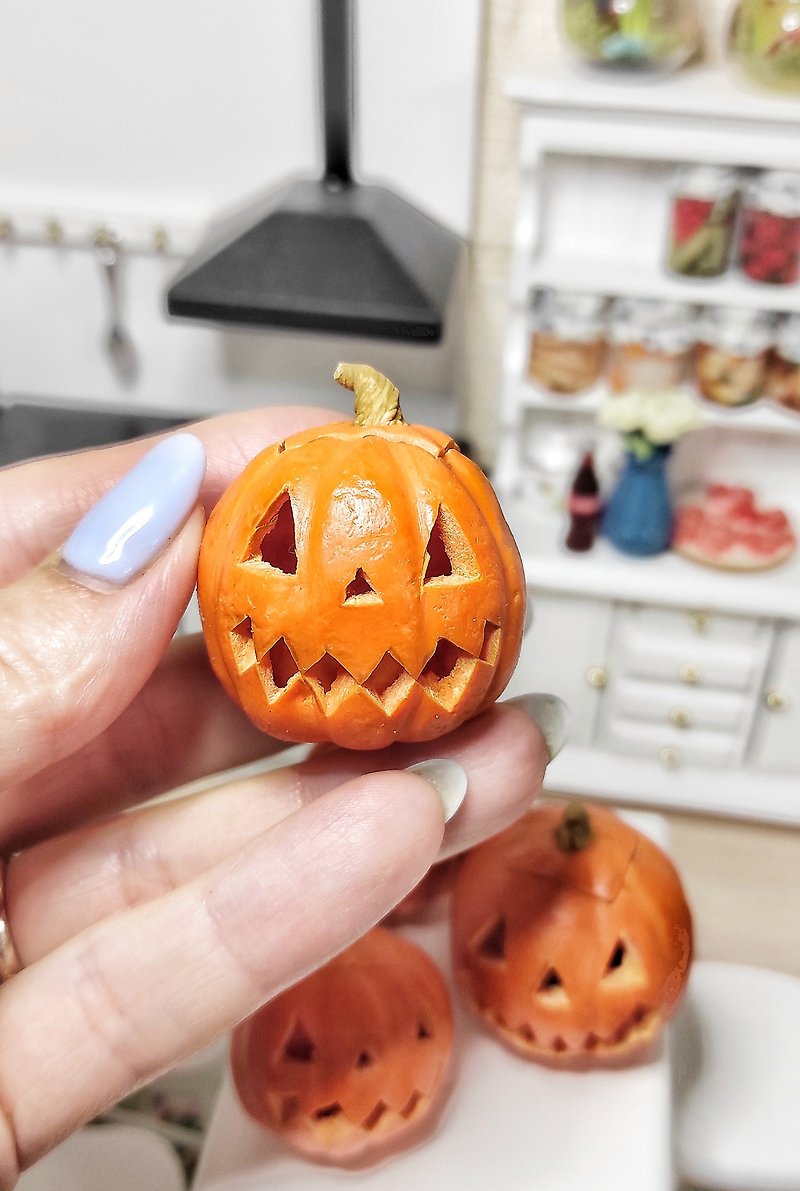 Miniature lantern, pumpkins for dolls, house decor, Halloween pumpkin, gift