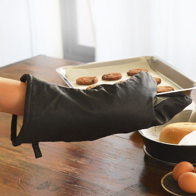 美國LODGE 加長型耐高溫阻燃隔熱手套(單支) - 廚具 - 棉．麻 黑色