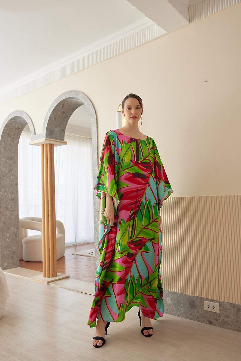 Soft Silk Viscose Kaftan for Beach Wear Lounge Wear Kaftan Dressing Gown - 連身裙 - 絲．絹 綠色