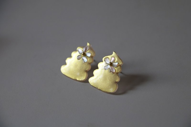 辰年の金のうんこ開運_金のうんこで金運アップと創作新年手作りイヤリング - ピアス・イヤリング - レジン ゴールド