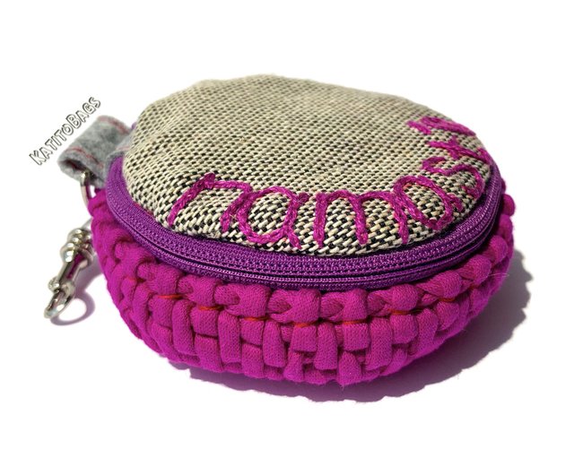 Crochet round coin purse Earphone cord holder Embroidered charger