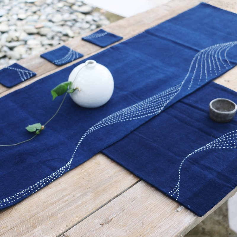 Yishanren | Hand-woven cloth, hand-made coarse cloth, indigo dyed sashiko embroidery, tea mat, tea towel, coaster, tablecloth, table flag, tea cloth mat - ผ้ารองโต๊ะ/ของตกแต่ง - ผ้าฝ้าย/ผ้าลินิน 