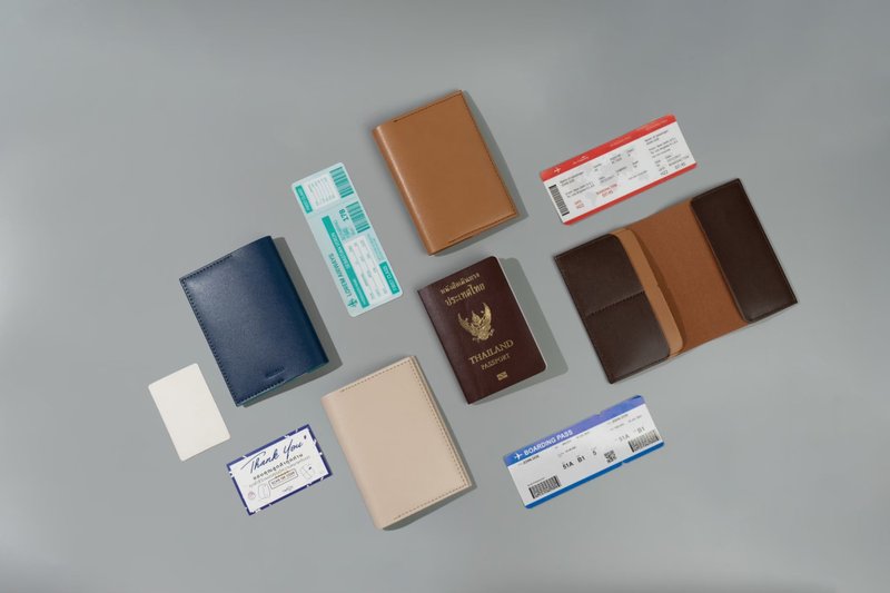 人造皮革 公事包 多色 - New Passport Holder  Free name engraving