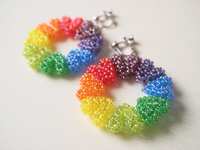 Heart Wreath Clip-On Vivid Color Transparent Rainbow Rainbow Rainbow Color Colorful Hoop Ring Color Wheel - Earrings & Clip-ons - Glass Multicolor
