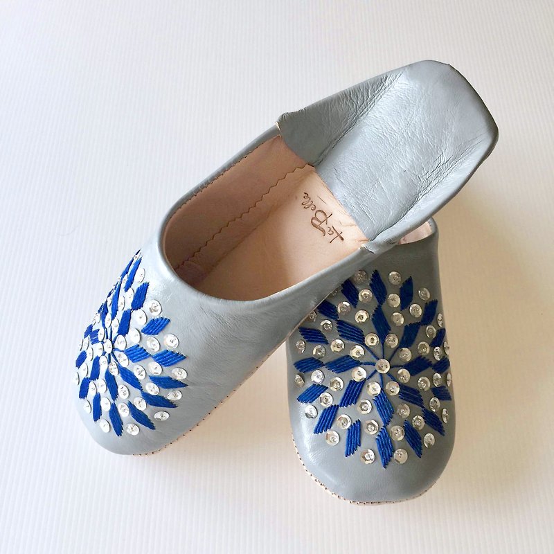 Elegant Babushu Funun gray × Blue Babouche Slipper hand-sewn embroidery - Other - Genuine Leather Gray