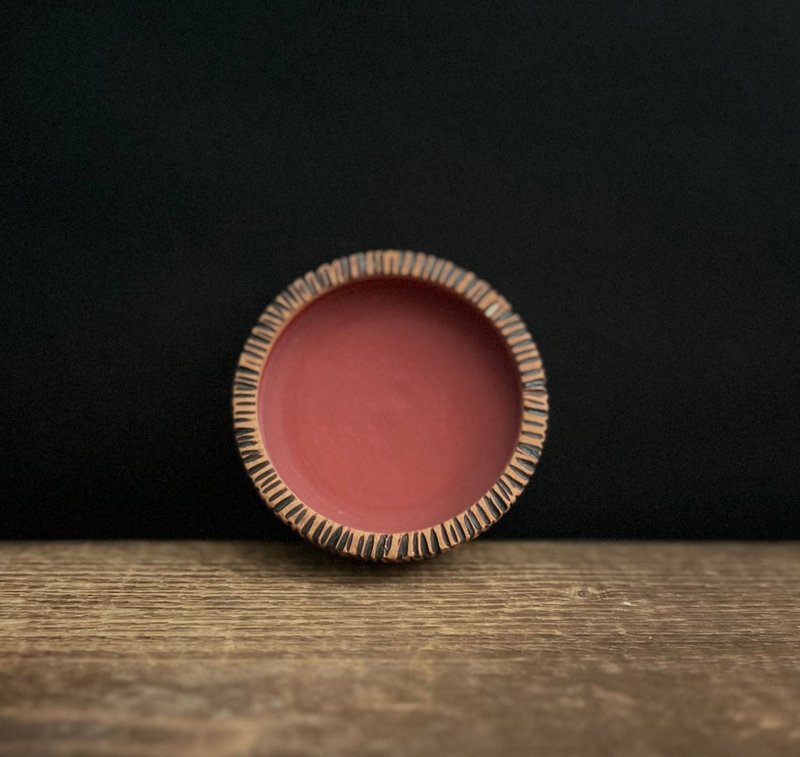 Engraved red lining food bowl and water basin - Other - Pottery Red