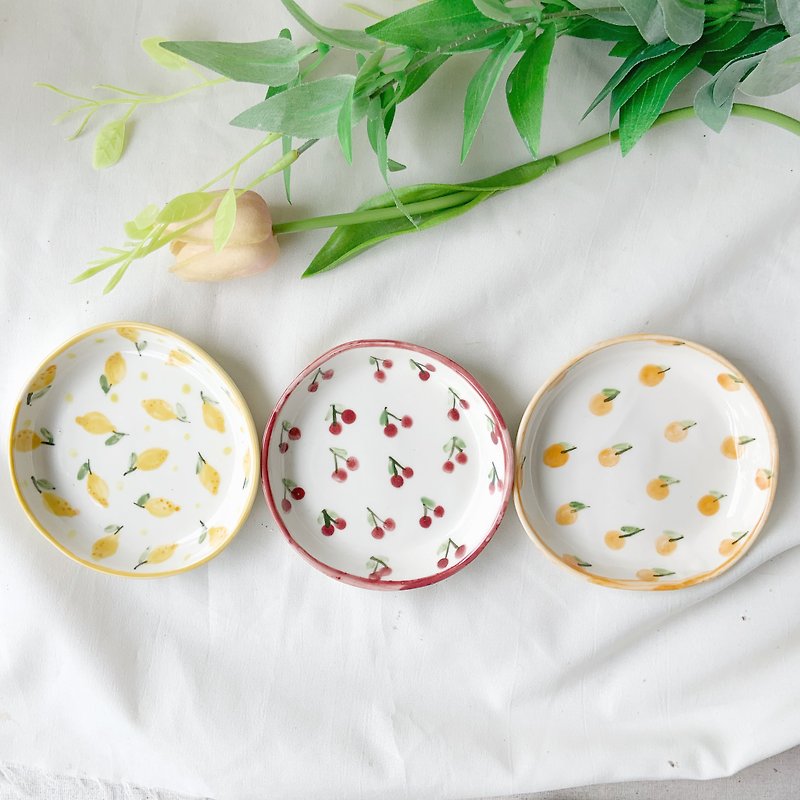 Mini happy 3 fruits plate  | Handmade ceramic | size S - 小碟/醬油碟 - 陶 多色