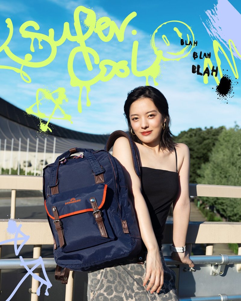 【DOUGHNUT】15-inch Water-Repellent Backpack Macaron Water Bottle Checkered Contrast Color-Dark Blue YU - กระเป๋าแล็ปท็อป - วัสดุอื่นๆ สีน้ำเงิน