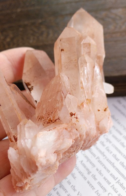 水晶 マダガスカル産 ピンクホワイト水晶クラスター 天然鉱石 原石