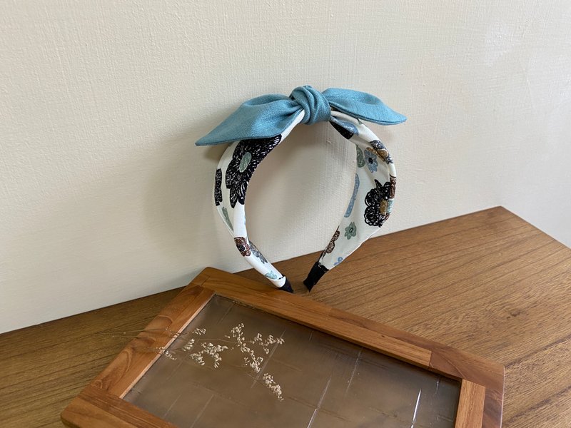 Single Knot Headband/Crayon Flower-Lake Blue - ที่คาดผม - ผ้าฝ้าย/ผ้าลินิน สีน้ำเงิน