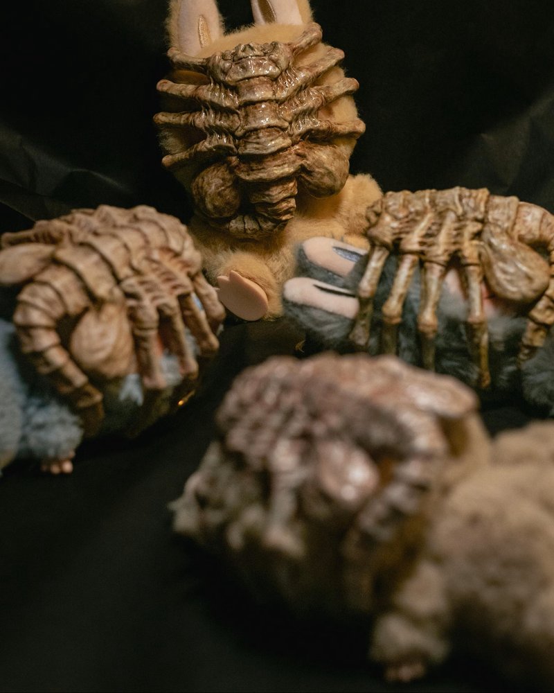 Labubu 異形抱臉蟲面罩配件, Labubu Alien Facehugger Mask - 公仔模型 - 樹脂 卡其色