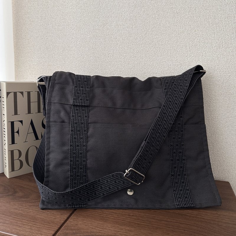 HERMÈS 愛馬仕 Herline Bassace PM 帆布 黑色 肩背包 - 側背包/斜背包 - 棉．麻 黑色