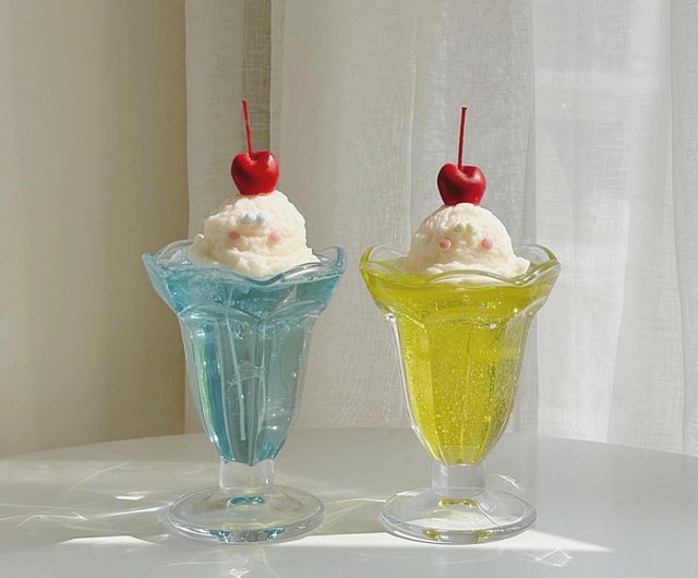 サマーソーダキャンドル：昭和アイスクリームソーダの香りのキャンドル