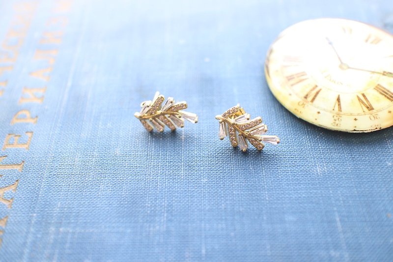 Moon Leaf-zircon brass earrings - Earrings & Clip-ons - Other Metals 