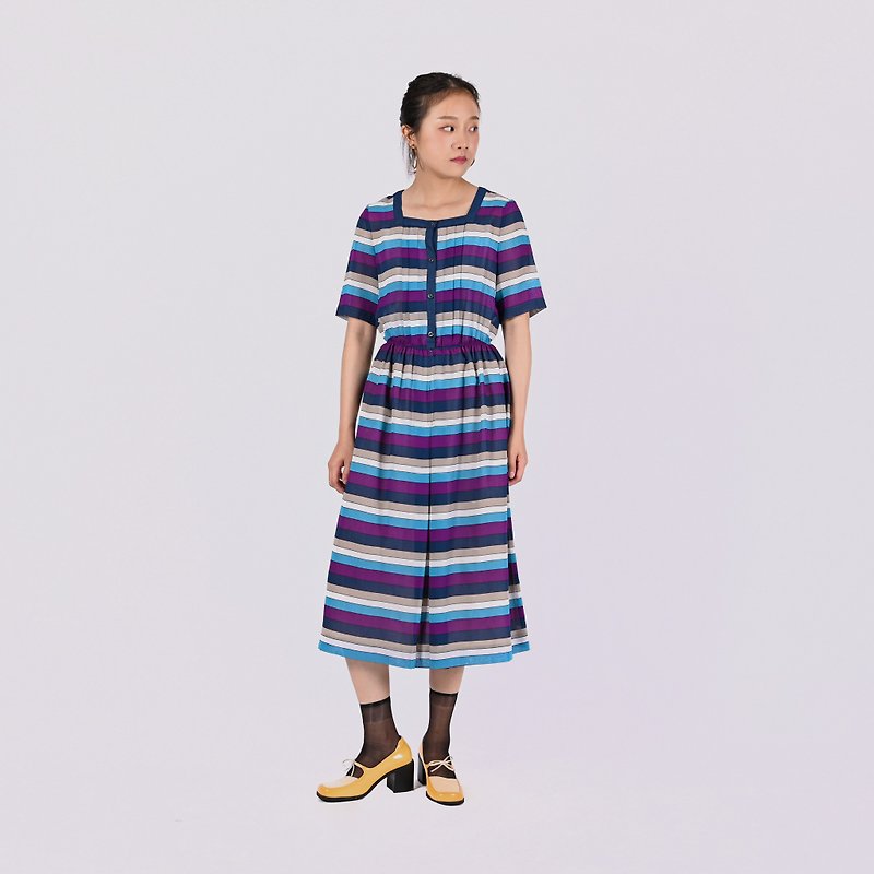 [Egg plant vintage] color stripe stacking printing short-sleeved vintage dress - One Piece Dresses - Polyester 