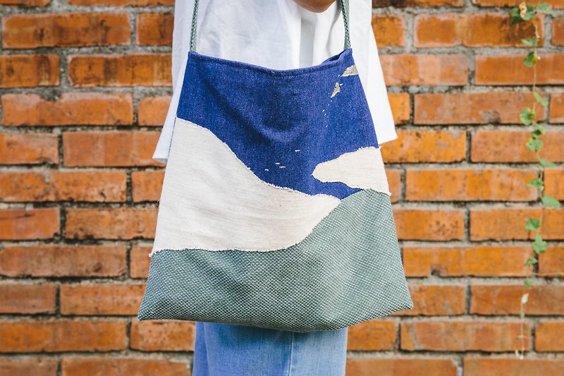 A single-sided view of the mountain-side and shoulder carrying a large bag - Messenger Bags & Sling Bags - Cotton & Hemp Green