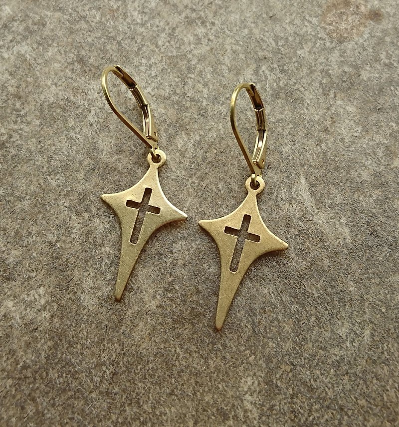 黃銅鏤空十字架耳環 - 耳環/耳夾 - 其他金屬 金色