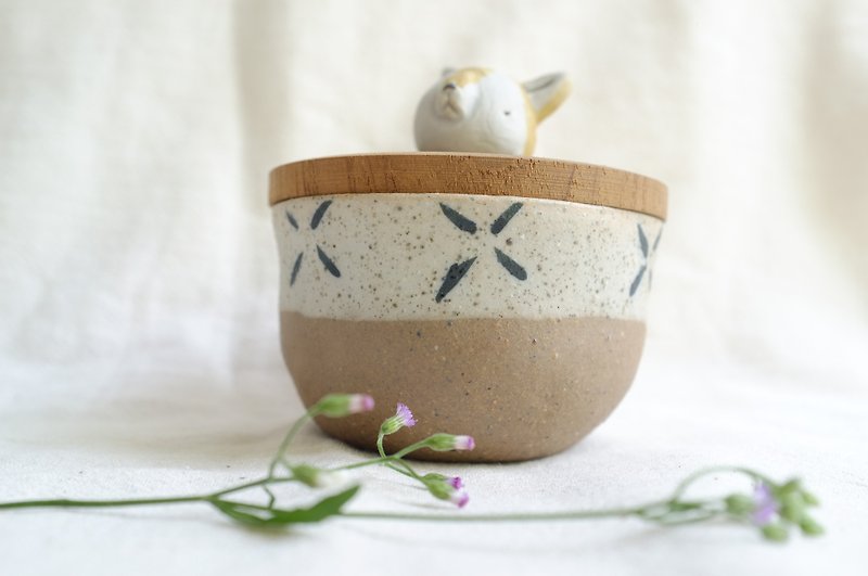 ウッドのコーヒーカップのふた - 花瓶・植木鉢 - 陶器 ホワイト