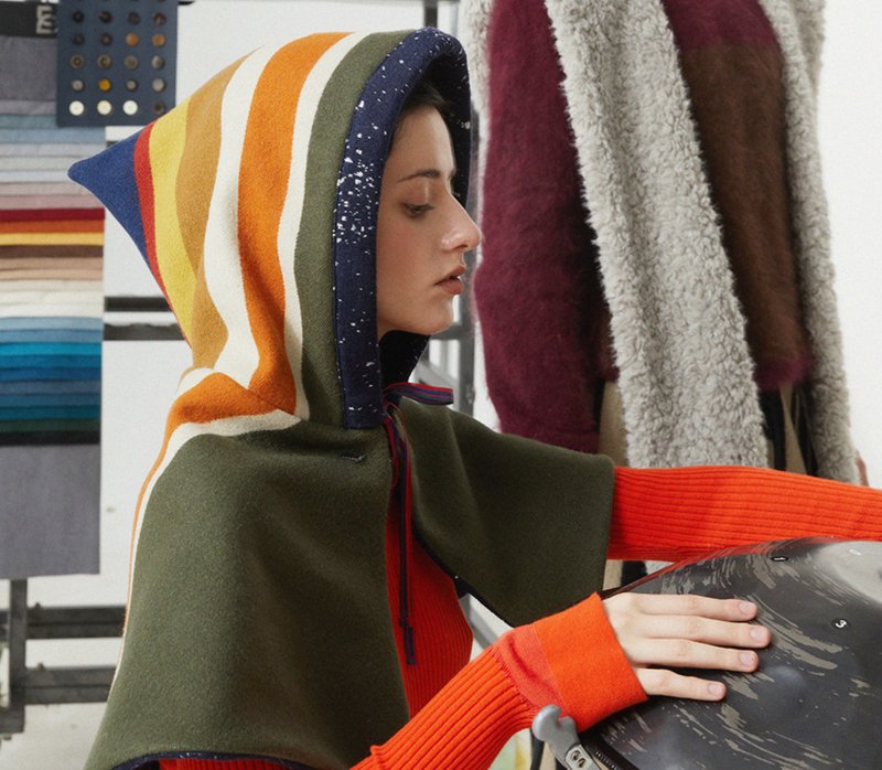 【Limited Edition Midnight Cloak】Retro Minimalist / Double-Sided Upgraded Shawl Hood - Hats & Caps - Wool Multicolor