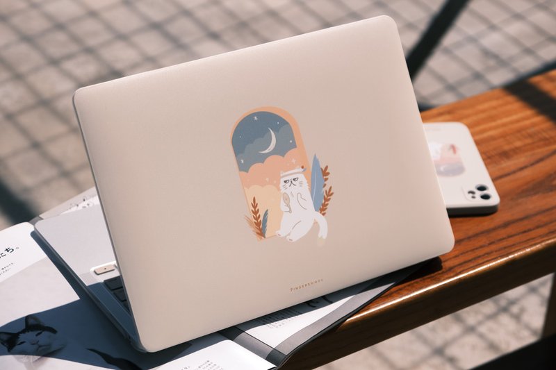 淡奶茶色 厭世美貓女 電腦殼 MACBOOK CASE - 平板/電腦保護殼/保護貼 - 塑膠 卡其色
