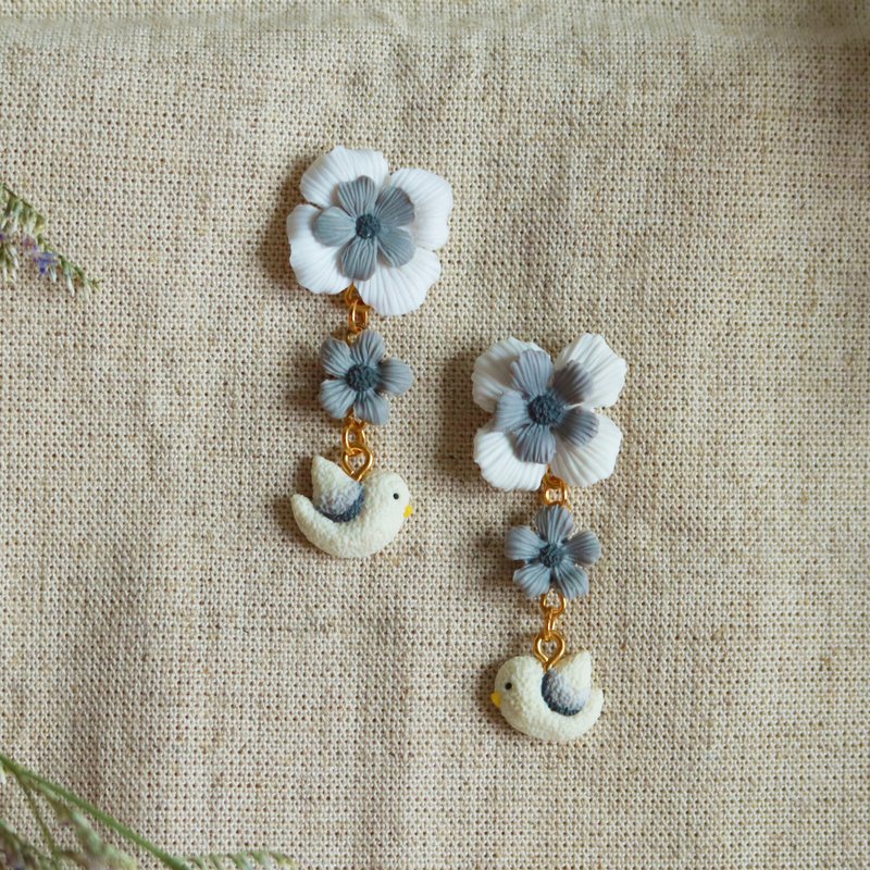 【鳥鳥花花】煙花花灰 小鳥軟陶耳環/耳夾 (單邊販售) - 耳環/耳夾/耳骨夾 - 黏土 灰色