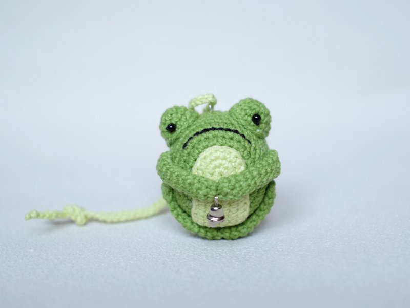 Frog Birthday present Gift Keychain - พวงกุญแจ - งานปัก สีเขียว