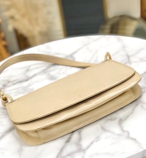 Japan direct delivery name plate used package] PRADA Prada logo embossed  leather hobo shoulder bag cream vintage Vintage Old iw335a - Shop solo-vintage  Handbags & Totes - Pinkoi