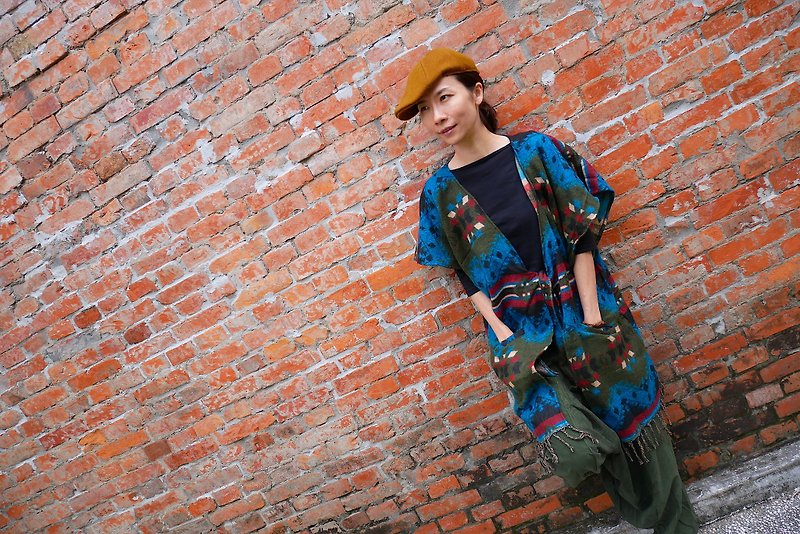 ginagypsy kimono poncho - อื่นๆ - ขนแกะ หลากหลายสี