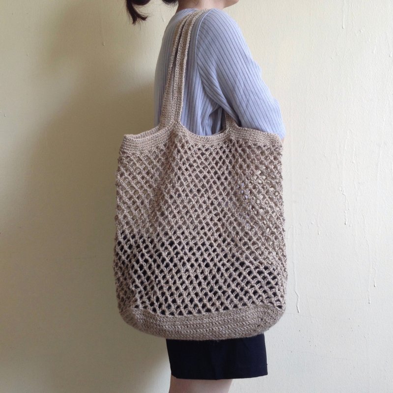 Xiao fabric - Spring Tour - raw jute colored hand woven twine mesh weave large shoulder bag / shopping bag - Messenger Bags & Sling Bags - Cotton & Hemp Khaki