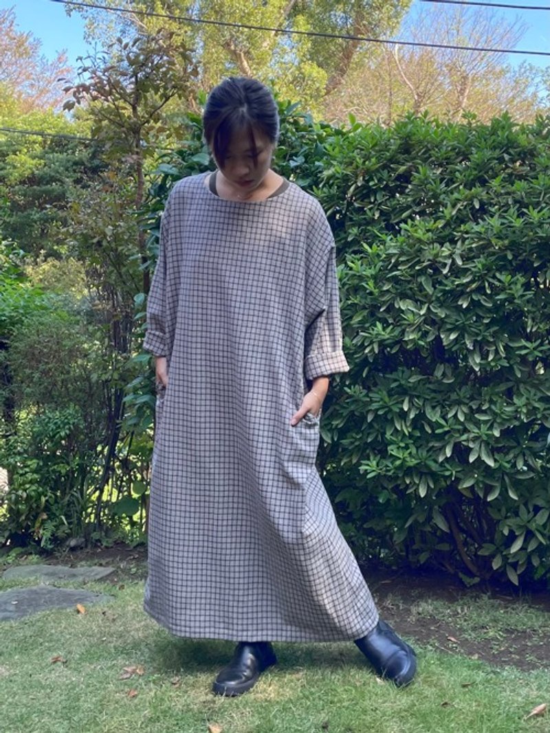 Greige wool check dress - ชุดเดรส - ผ้าฝ้าย/ผ้าลินิน 