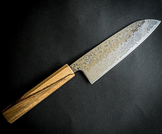 Kikusumi KATURA Kashi 2 Knife Santoku Set – Damascus Steel Knife Tsuchime  Engraved - 16.5cm Santoku + 13.5cm Petty Japanese Oak Wa Handle - Kikusumi  Knife SHOP