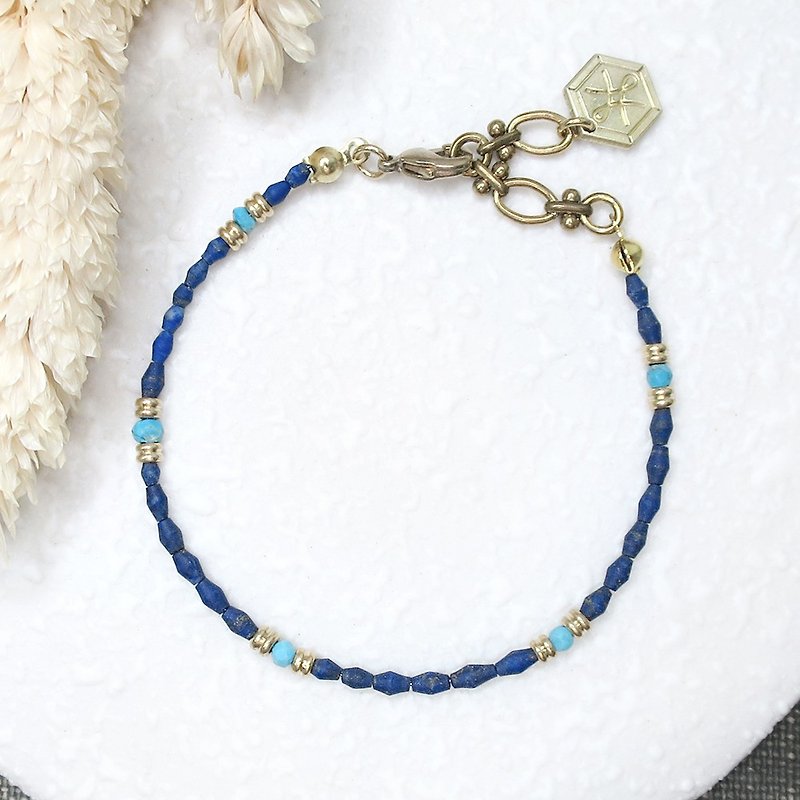 VIIART. Happy hug. Bronze bracelet lapis lazuli Turquoise - สร้อยข้อมือ - ทองแดงทองเหลือง สีน้ำเงิน