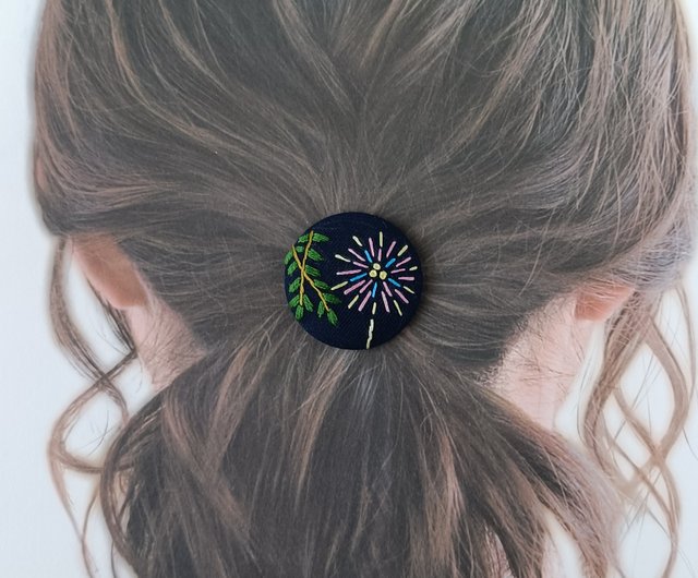カラフルな花火刺繍ブローチ - ショップ かなちゃん手刺繍工房