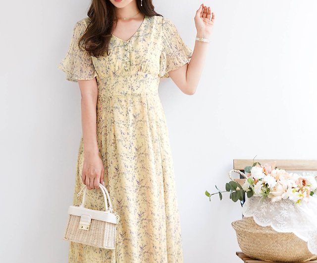 One Piece Flower Print Pleated Sleeve Design Le Reve Vaniller Shop Joint Space One Piece Dresses Pinkoi