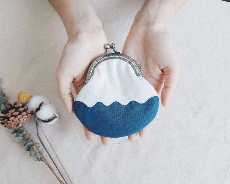 |Blue Mount Fuji| Mouth gold coin purse - กระเป๋าใส่เหรียญ - ผ้าฝ้าย/ผ้าลินิน 