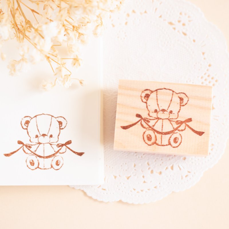 ラバースタンプ / はんこ - リボンを持ったテディベア (くま) - 印鑑・スタンプ - ゴム ブラウン
