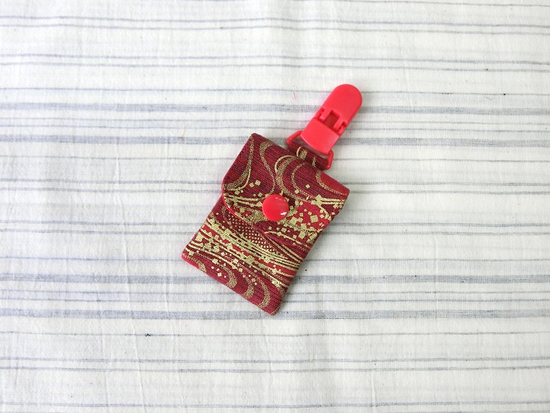 Joyful-Baby Safe Charm Bag - ผ้ากันเปื้อน - ผ้าฝ้าย/ผ้าลินิน สีแดง