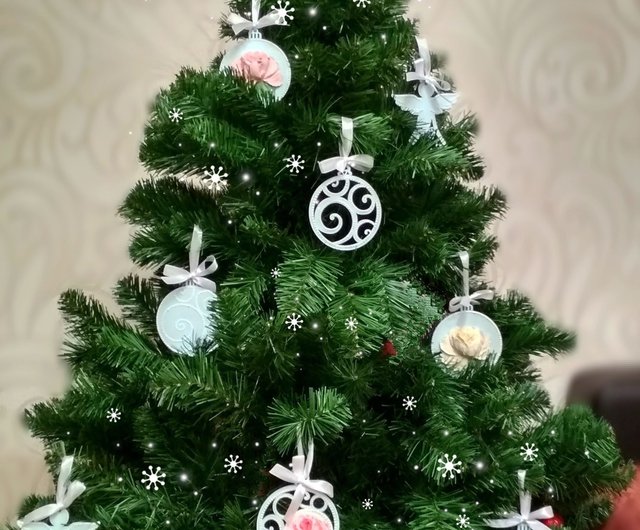 クリスマスツリーのオーナメントシルバーフラワーオーナメント クリスマスツリーの飾りを吊るす ショップ Yourfloraldreams 置物 Pinkoi