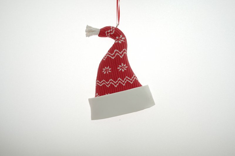 Christmas hat strap - พวงกุญแจ - ดินเผา สีแดง