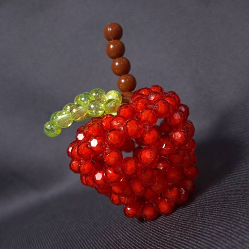 [Handmade by Metta] Styling Beaded Pendant Ornament - Apple - ที่ห้อยกุญแจ - อะคริลิค สีแดง