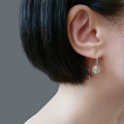 Joyce Wu Handmade Jewelry 極簡 V 型金髮晶鈦晶 14K GF 包金 耳勾式耳環