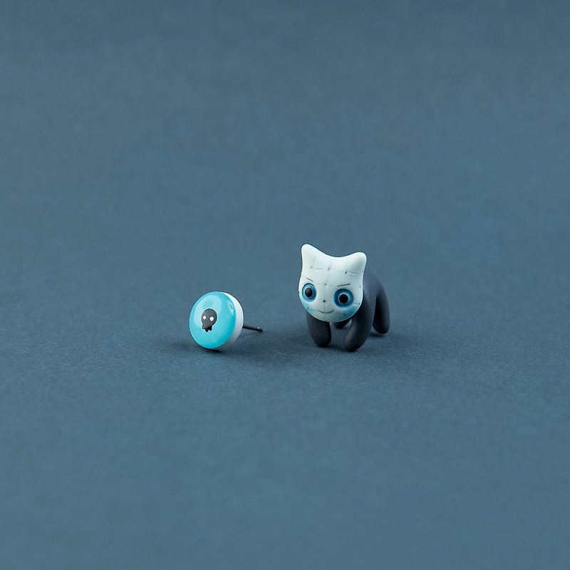 Pinhead Cat - Polymer Clay Earrings, Handmade&Handpaited Catlover Gift - ต่างหู - ดินเหนียว สีน้ำเงิน