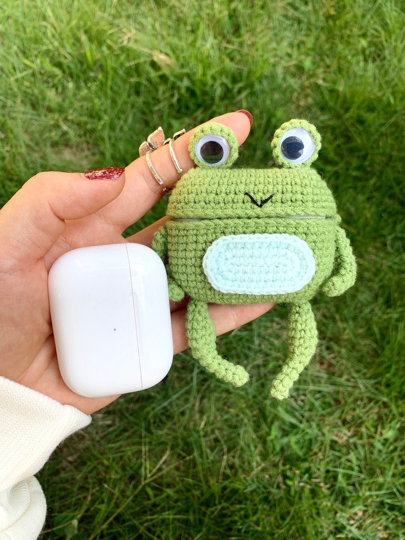 Original cute handmade crocheted frog earphone cover for Apple wireless earphone - เคส/ซองมือถือ - ผ้าฝ้าย/ผ้าลินิน 