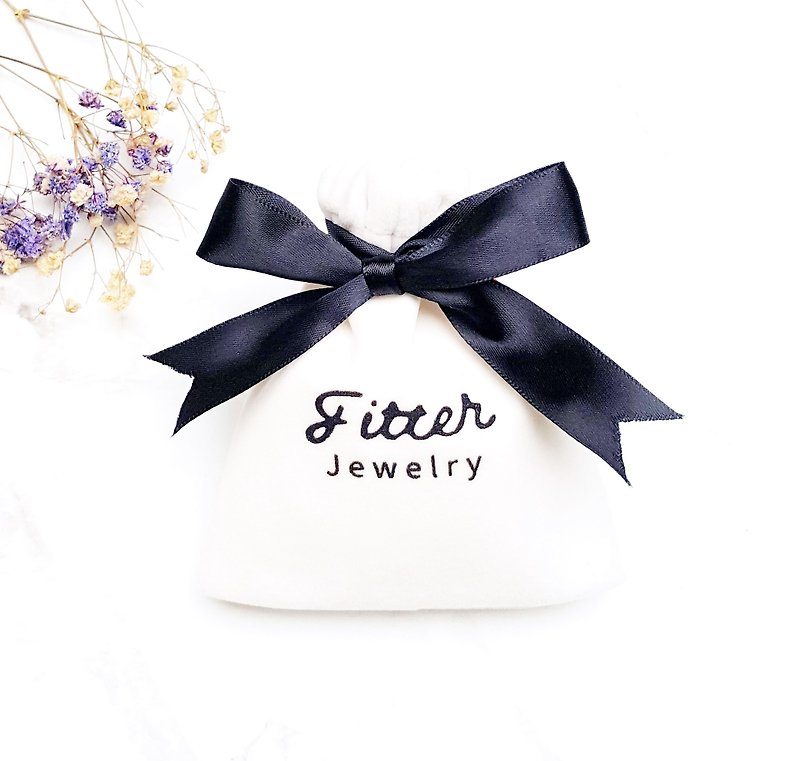 Brand ribbon jewelry flannel dust-proof bag is suitable for ordering products in the museum and purchasing gifts as gifts - Other - Other Materials White