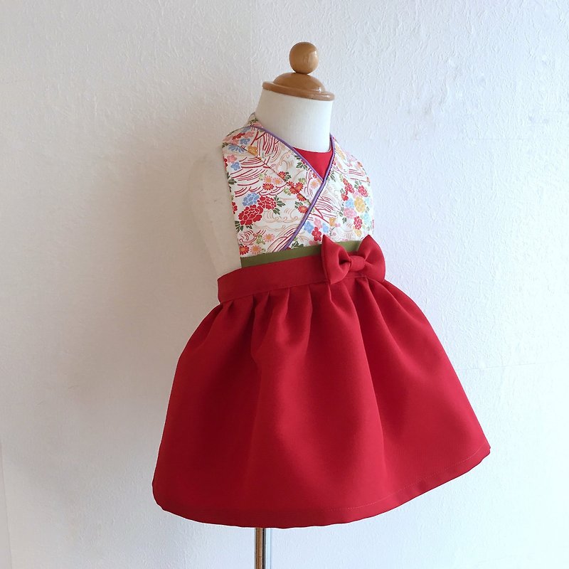 Kawaii Kimono Bib Dress  - Japanese florets  - Red - ผ้ากันเปื้อน - ผ้าฝ้าย/ผ้าลินิน สีแดง