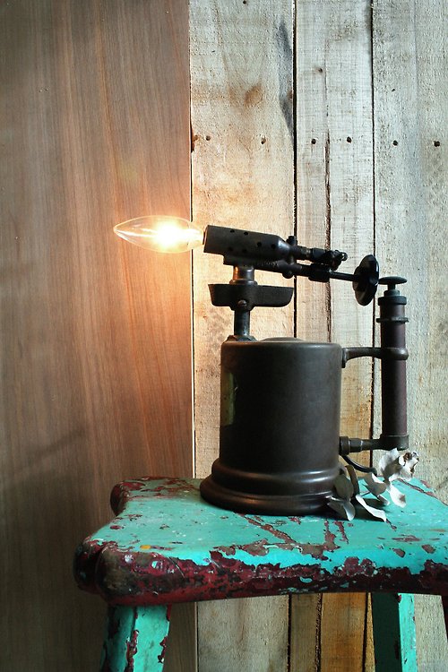 鐵枝工作坊 Tieh Chih Studio 復古煤油噴槍燈 工業風 氣氛燈 燈飾 燈具 商業空間 老物 古董