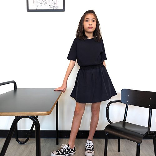 TiDi TiDi × ViF 大女童黑色針織拼接洋裝/長版上衣 兩種尺寸
