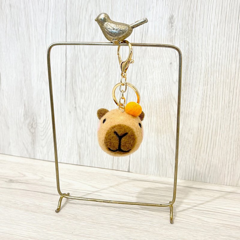 Little Capybara Kabibala Wool Felt Keychain Brooch Pin Hair Accessory Healing Gift - Keychains - Wool Khaki